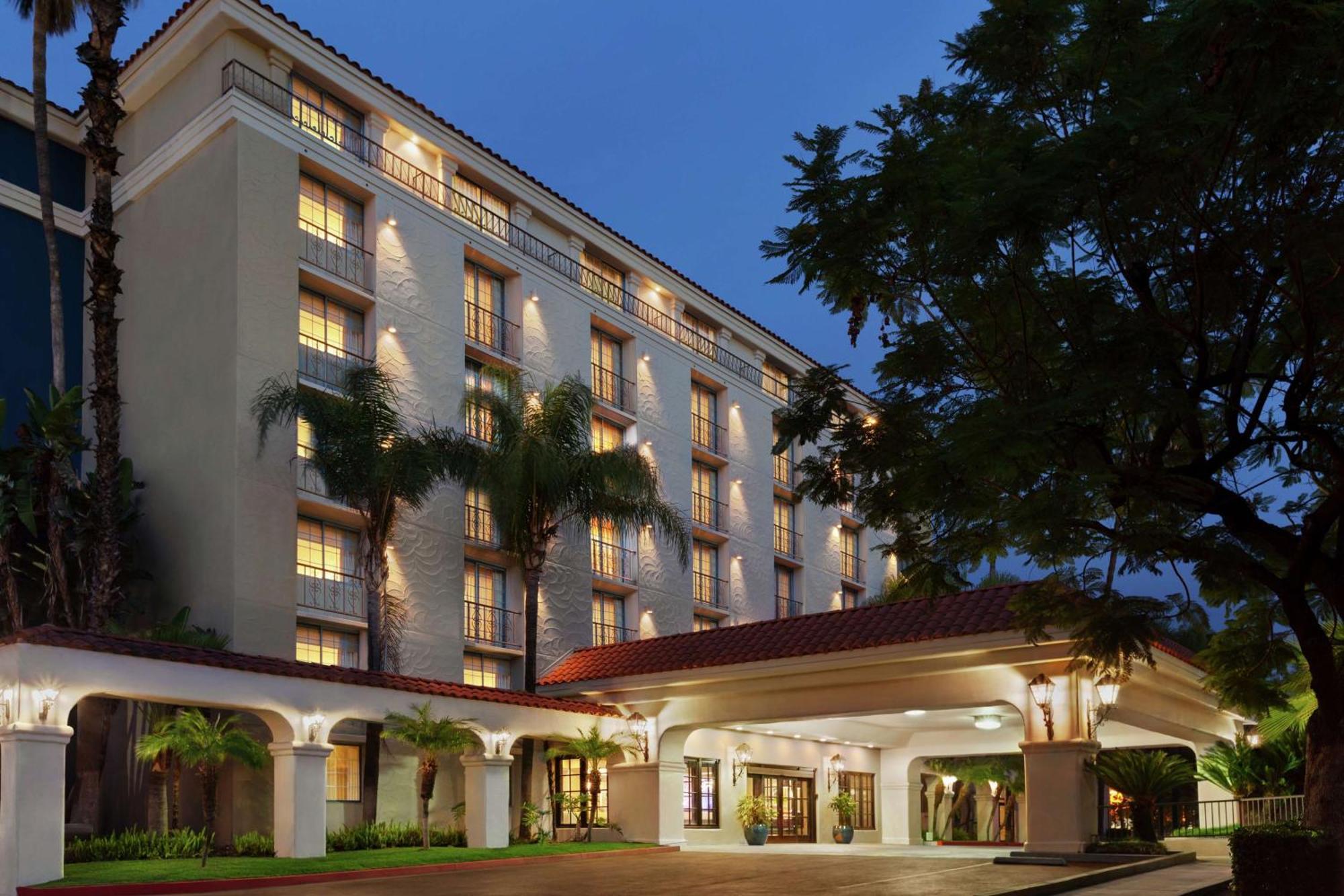 Embassy Suites By Hilton Arcadia-Pasadena Area Exterior photo